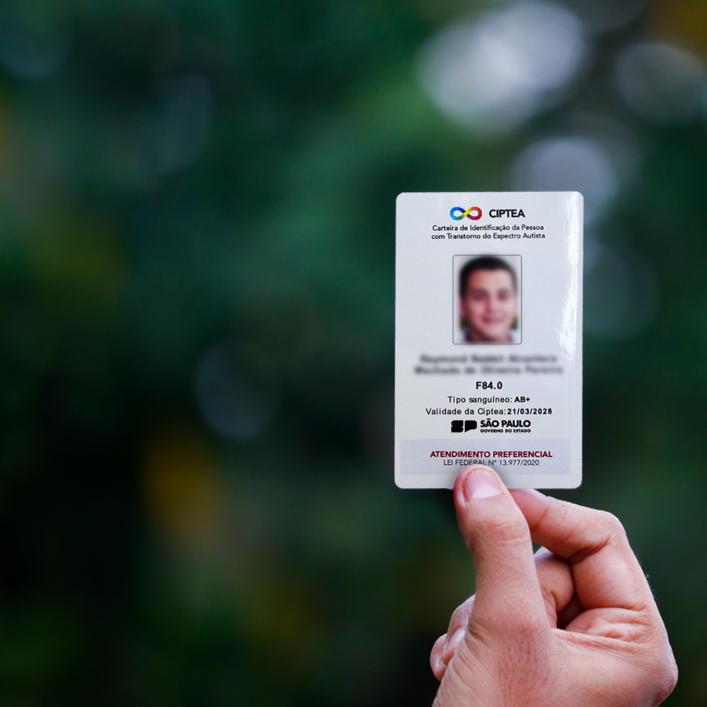 Inclusão: SP encerra ano com mais de 130 mil carteiras de identificação emitidas para pessoas com TEA