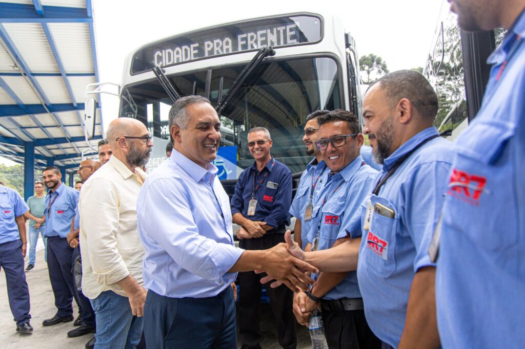 Marcelo Lima congela passagem de ônibus em São Bernardo