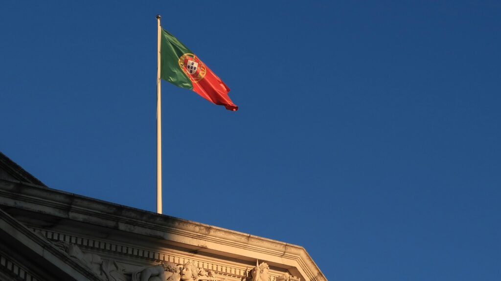 Portugal vai às urnas em eleição que pode levar a 2º turno inédito em 40 anos