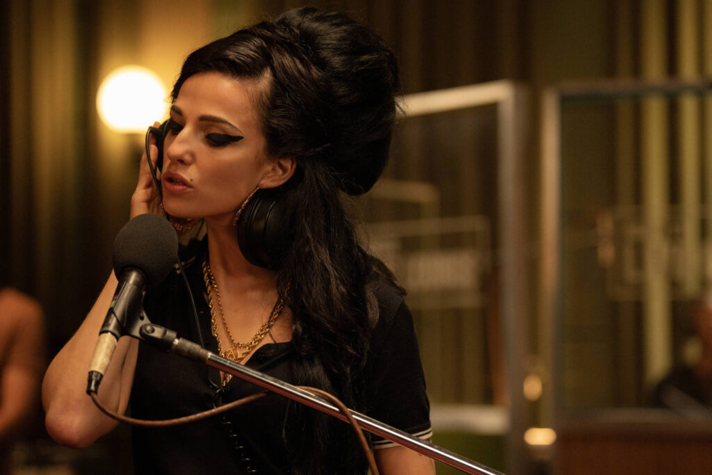 Amy Winehouse: o que ver na TV e no streaming na segunda - 15/02/2026 - Ilustrada