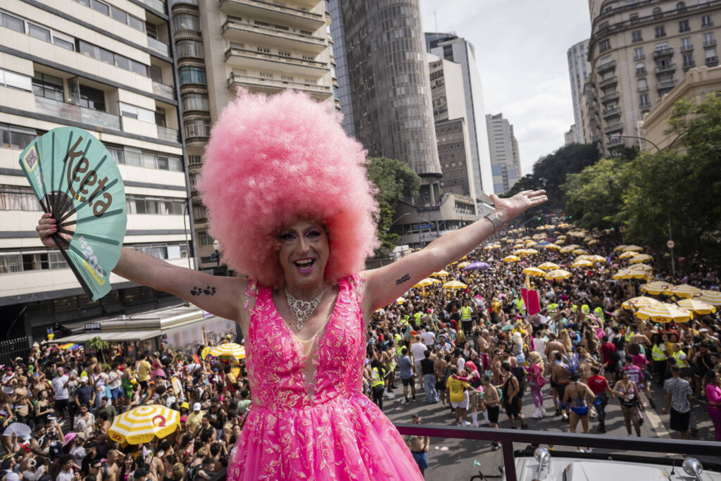 Meus cinquenta carnavais - 15/02/2026 - Giovana Madalosso