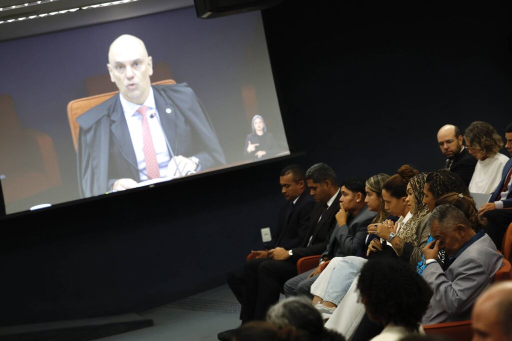 Caso Marielle: delação vira debate entre acusação e defesa - 24/02/2026 - Cotidiano