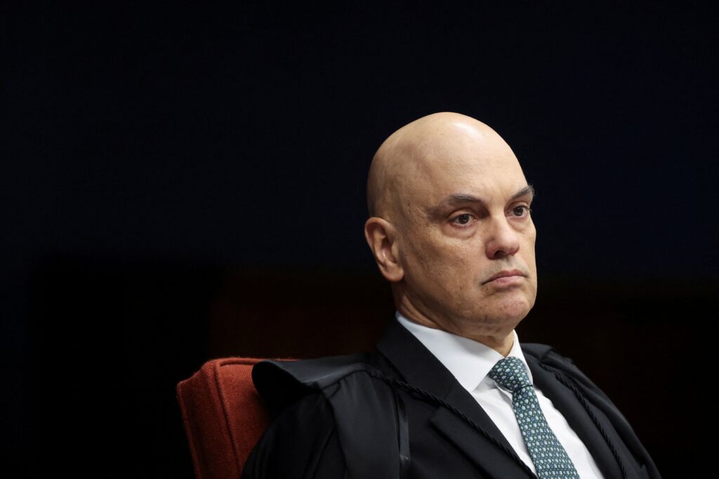 Moraes nega pedido de Braga Netto para ter TV a cabo na prisão e autoriza visitas