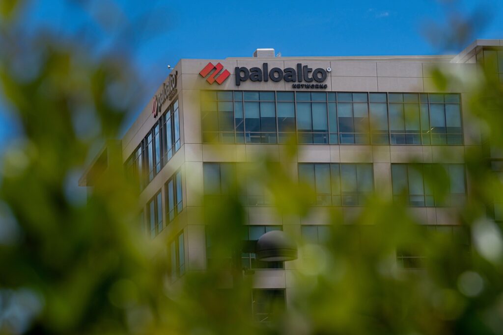Palo Alto relata lucros fortes no 2º trimestre fiscal, mas ações caem em NY