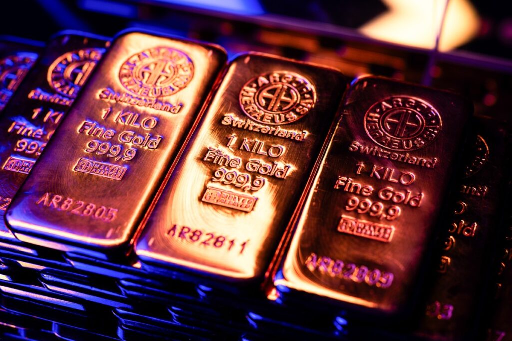 Ouro volta a superar US$ 5.200 e acumula sequência histórica de 7 meses de alta | Finanças