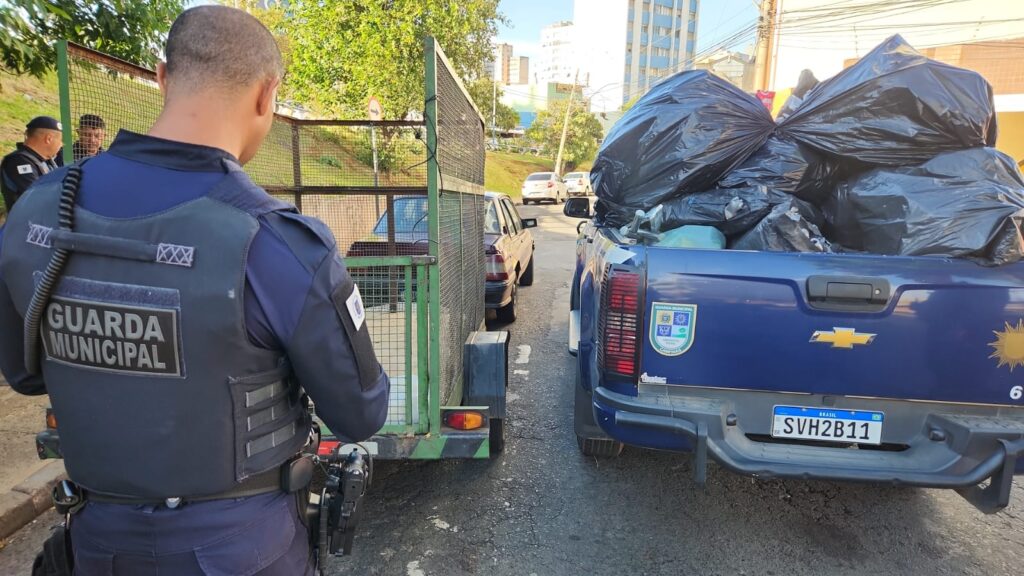 GM faz apreensões em ação contra comércio irregular de recicláveis
