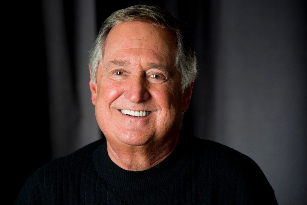 Neil Sedaka, cantor e compositor ícone do pop dos anos 1960, morre aos 86 anos | Eu &