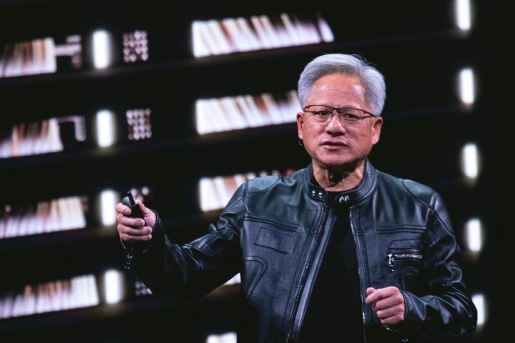 Nvidia prevê receita de US$ 1 trilhão até 2027 com alta na demanda de inteligência artificial