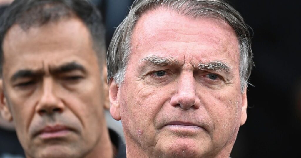 Broncopneumonia: quadro de Bolsonaro é grave? Entenda internação do ex-presidente