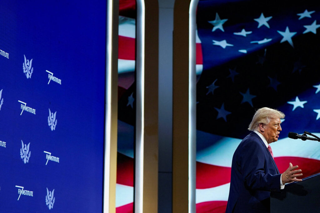 Trump reformula tarifas sobre metais e remédios - 02/04/2026 - Economia
