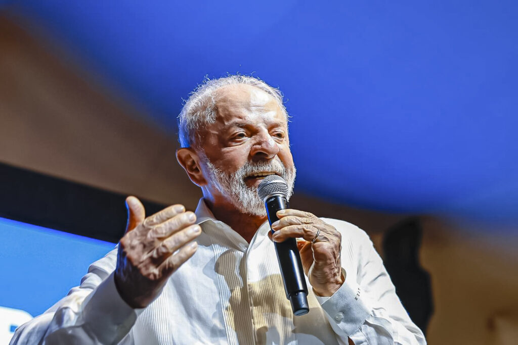 Em vídeo, Lula presta solidariedade a papa Leão XIV após falas de Trump