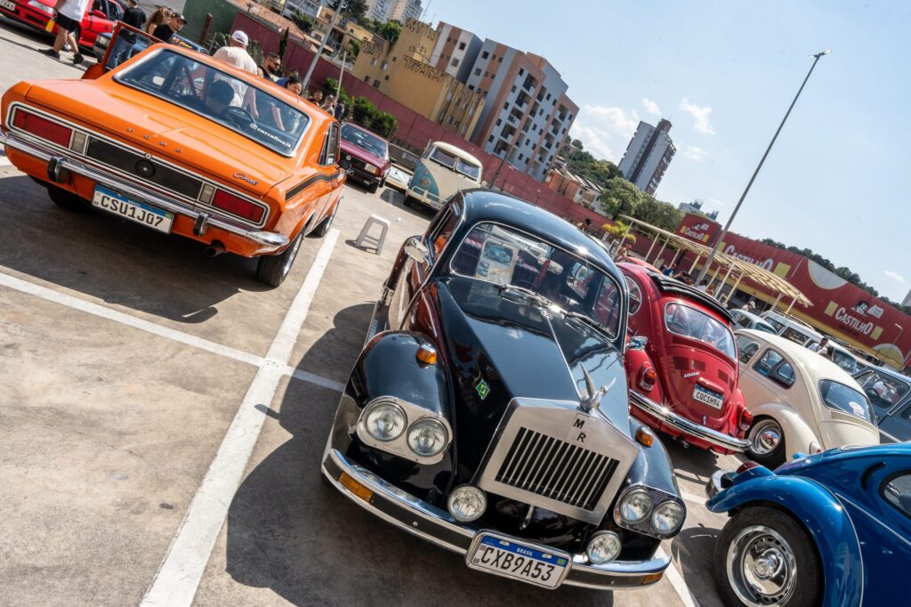 Gratuito: Encontro de Carros Antigos reúne apaixonados por automóveis no São Bernardo Plaza