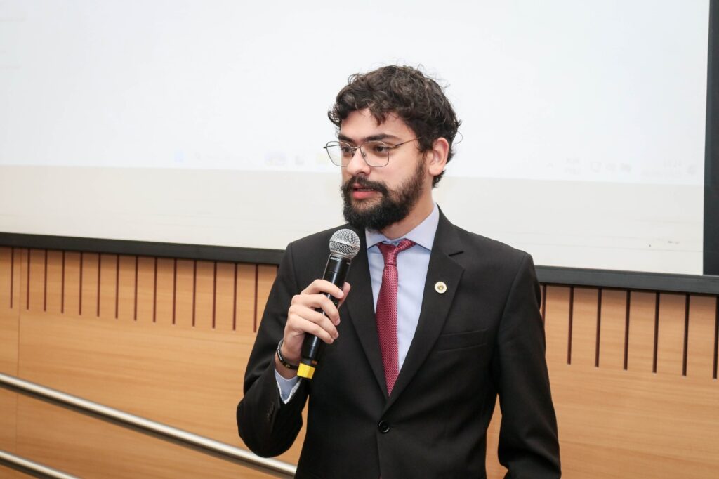 Justiça condena Vini Oliveira por danos morais após publicação sobre Mariana Conti