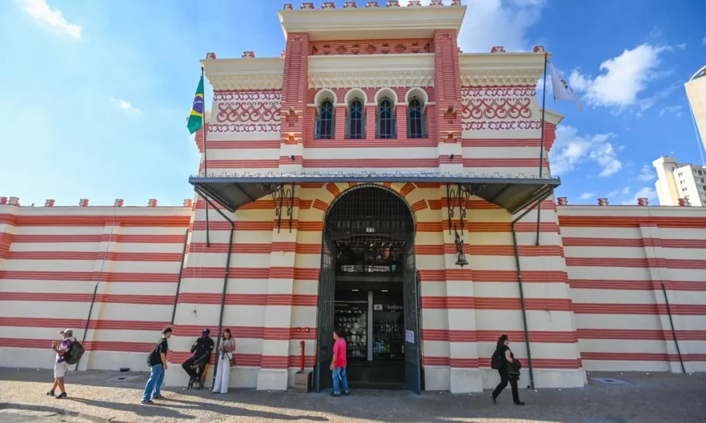 Mercadão de Campinas completa 118 anos com novidades por dentro e fachada preservada