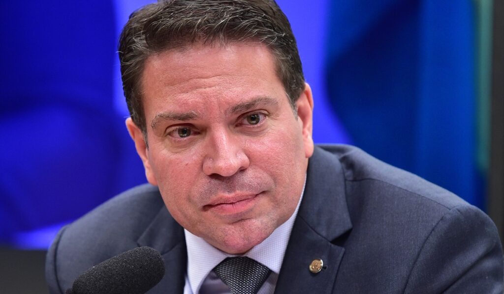Ramagem foi golpista, está condenado e tem que voltar para cumprir sua pena, diz Lula | Política