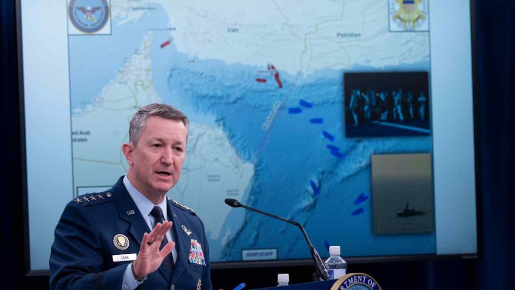 Mais de 10 mil soldados americanos estão reforçando bloqueio ao Irã, diz Pentágono | Mundo