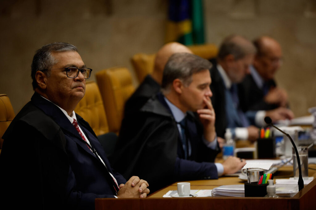 Ministros falam em 'drible' a decisão sobre penduricalhos - 08/05/2026 - Política