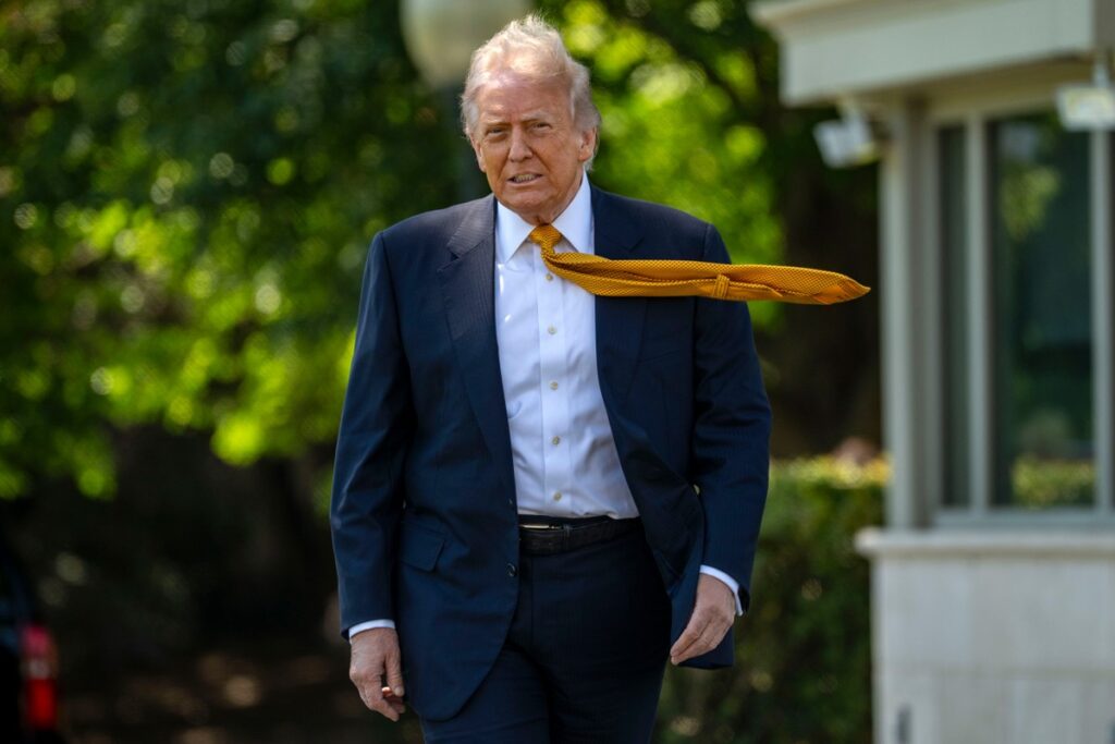 Trump deixa reunião, mas não fala imediatamente de decisão sobre acordo, diz jornal | Mundo