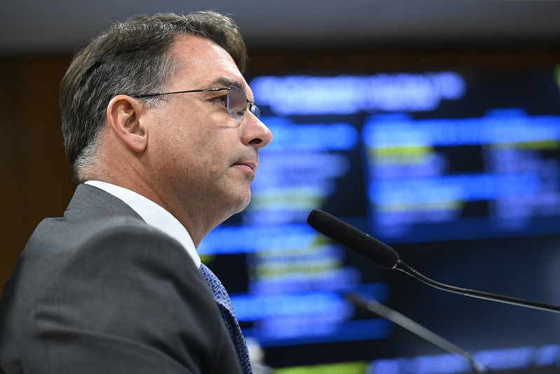 Datafolha indica desgaste de Flávio sem migração clara para outros nomes da direita
