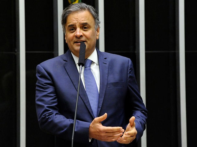 “Quase foi eleito presidente da República”, Manente sobre o nome de Aécio a presidente