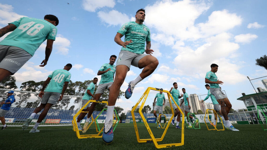 Paulinho é relacionado e fica à disposição de Abel para o Clássico da Saudade