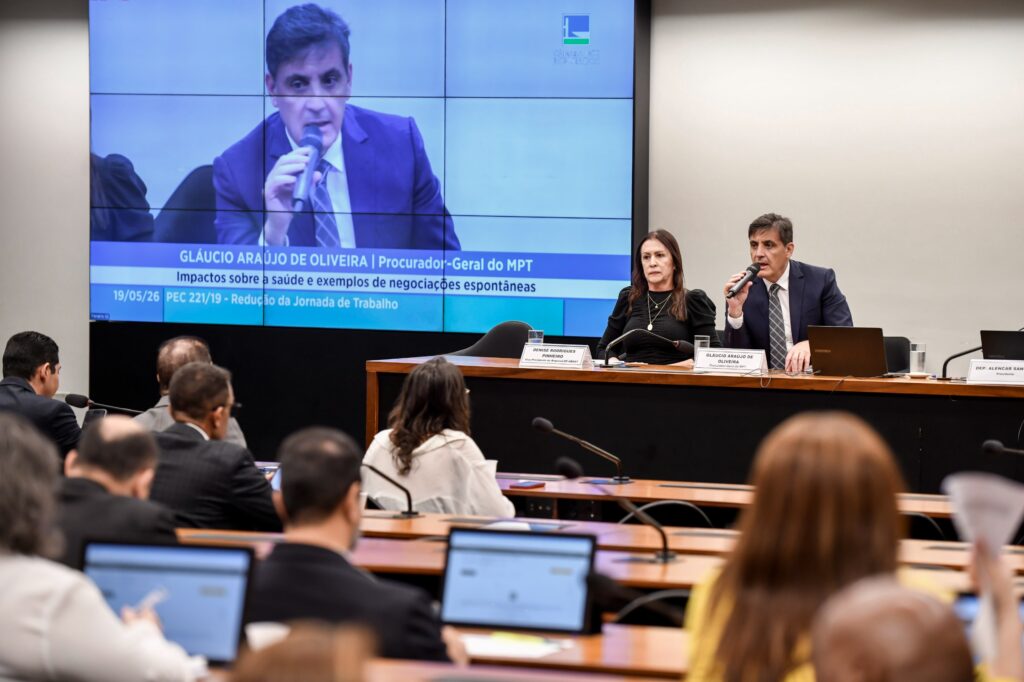 MPT defende redução da jornada de trabalho em audiências públicas