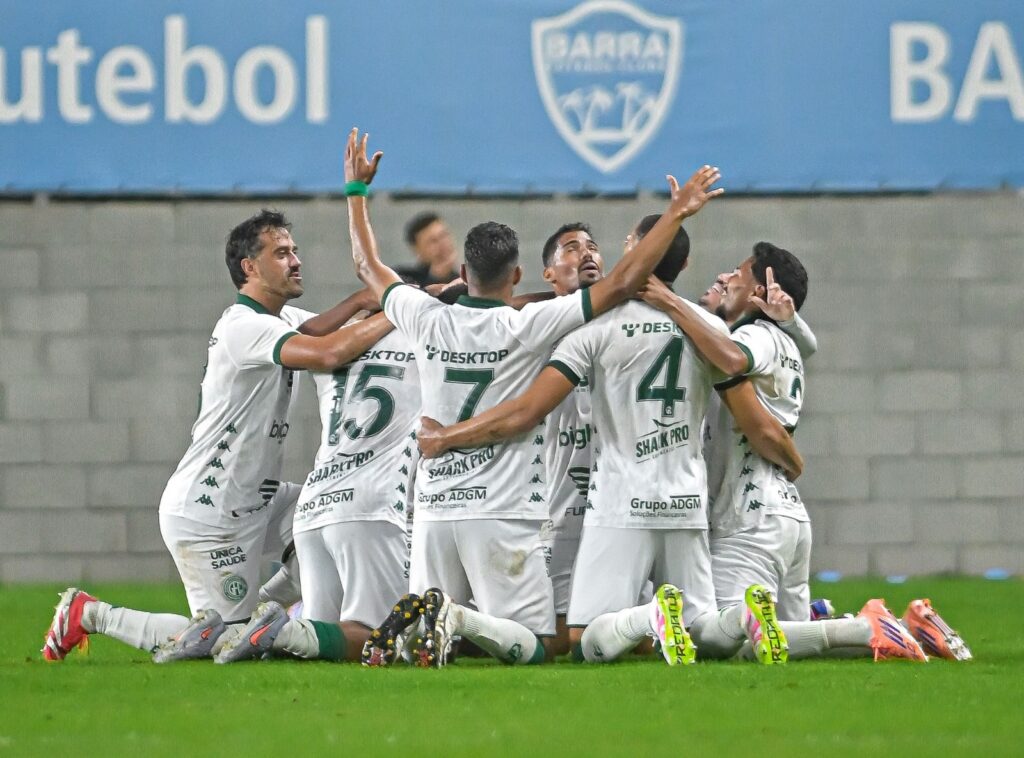 Guarani vence o Barra por 2 a 0 em SC e assume a liderança provisória