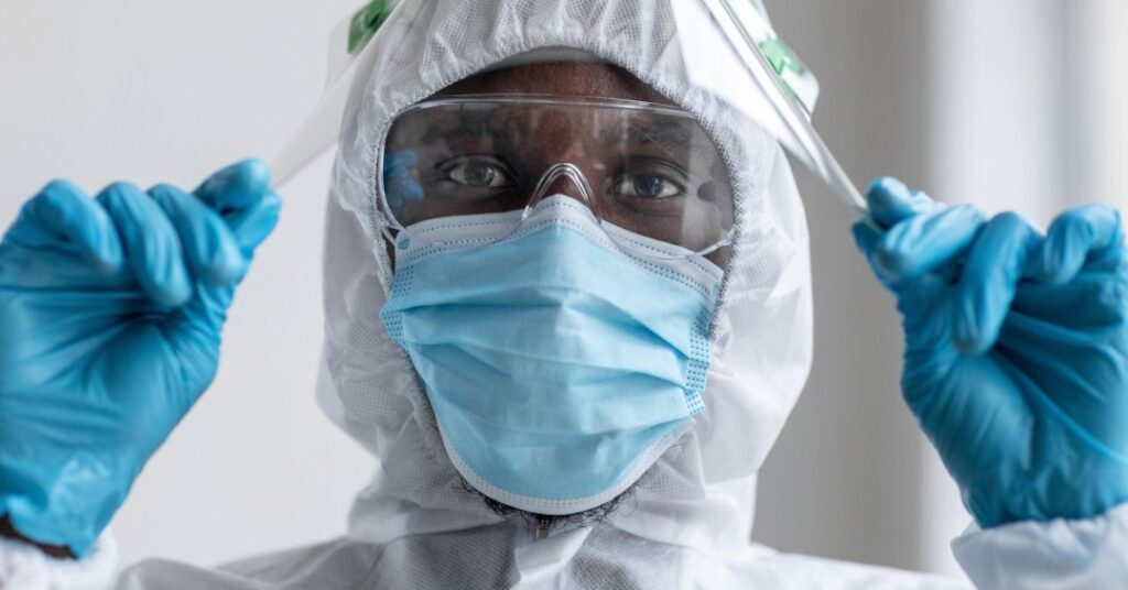 Atualização: mortes por ebola sobem para 106 e África diz que surto já é emergência continental