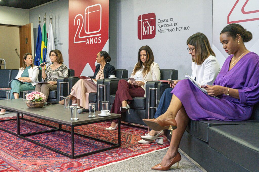 MPT destaca combate ao assédio eleitoral e à violência política de gênero em seminário do CNMP