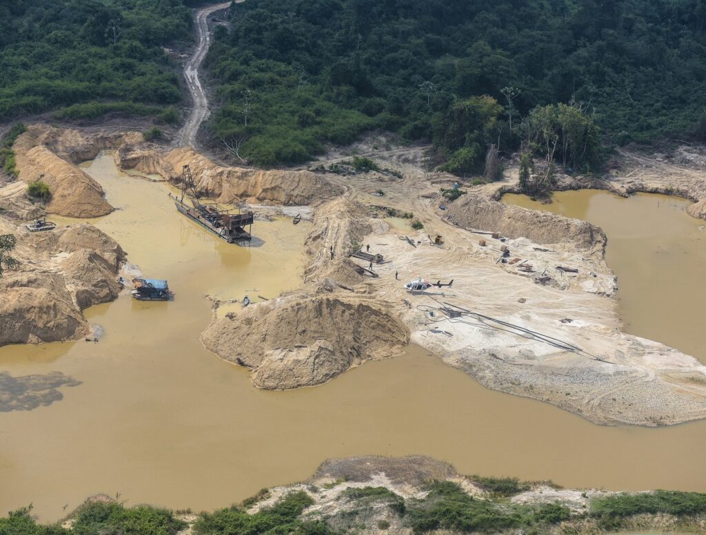 Greenpeace aponta lavagem de US$ 3,8 bi em ouro ilegal na Amazônia | Brasil