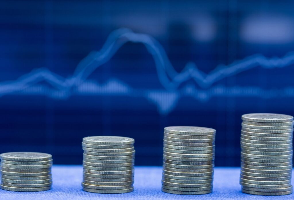 Juros futuros recuam em meio a ajuste em percepção de risco global | Finanças
