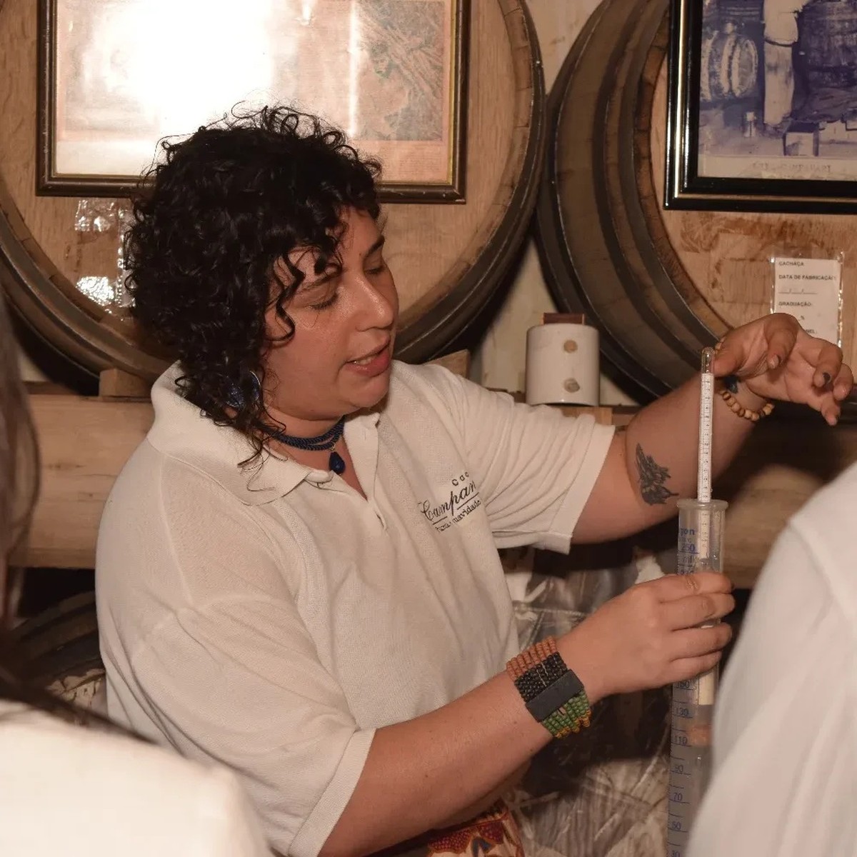 Alambiques artesanais da ‘Capital da Cachaça’ buscam se reinventar para enfrentar crise | Eu &