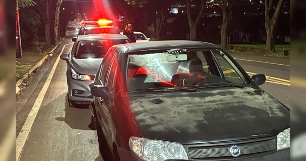 Mulher fica ferida após colisão traseira na entrada do João Paulo em Apucarana