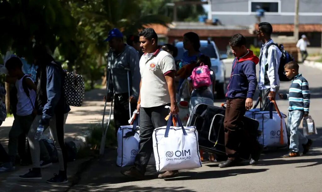 Cubanos lideram pedidos de refúgio e superam venezuelanos no Brasil