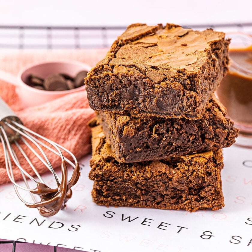 Cakess distribui mil brownies grátis e esconde prêmio de R$ 500 no Dia Mundial do Chocolate