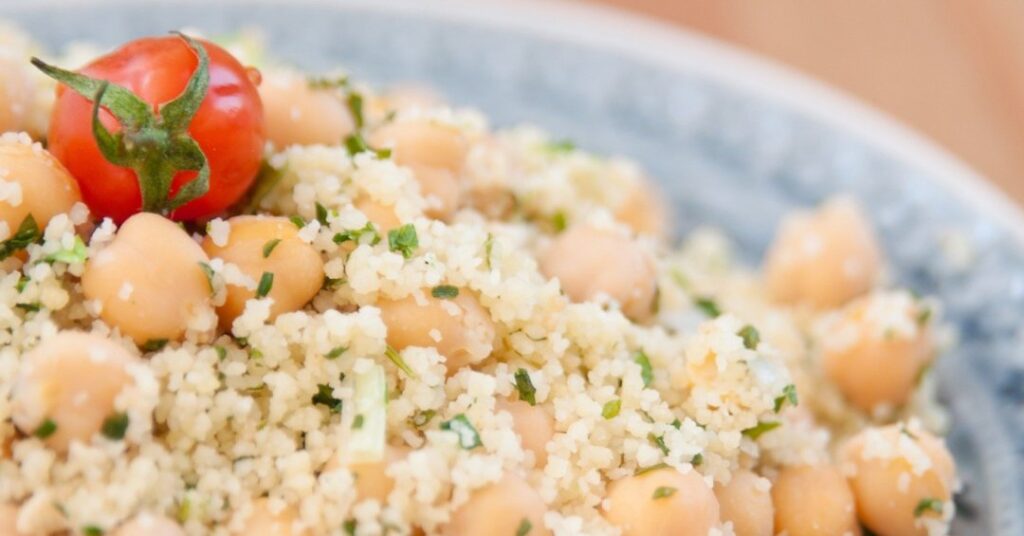 Cuscuz marroquino: saiba preparar uma receita rica em fibras e proteínas