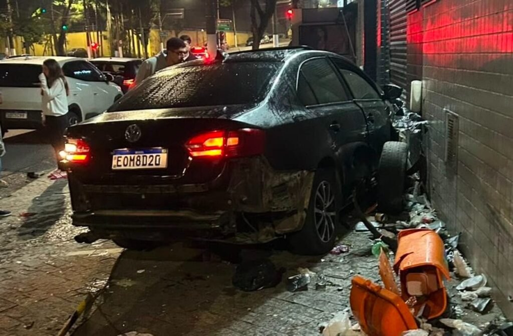 Motorista embriagado e sem CNH é preso após causar acidente e fugir em São Bernardo