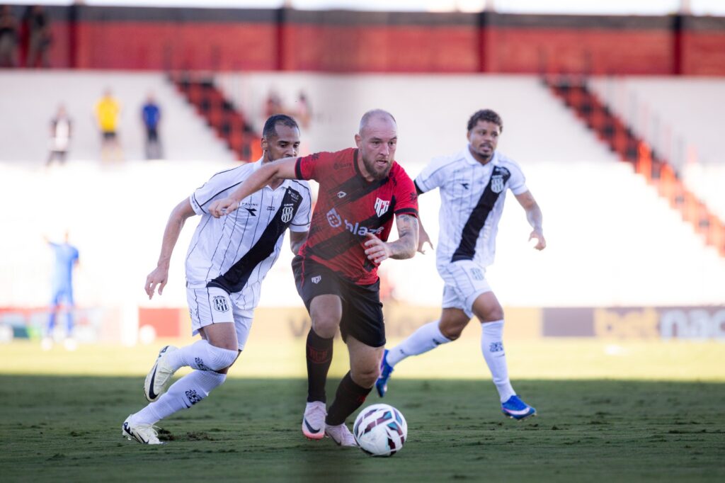 Ponte Preta volta a perder, desta vez para o Atlético-GO