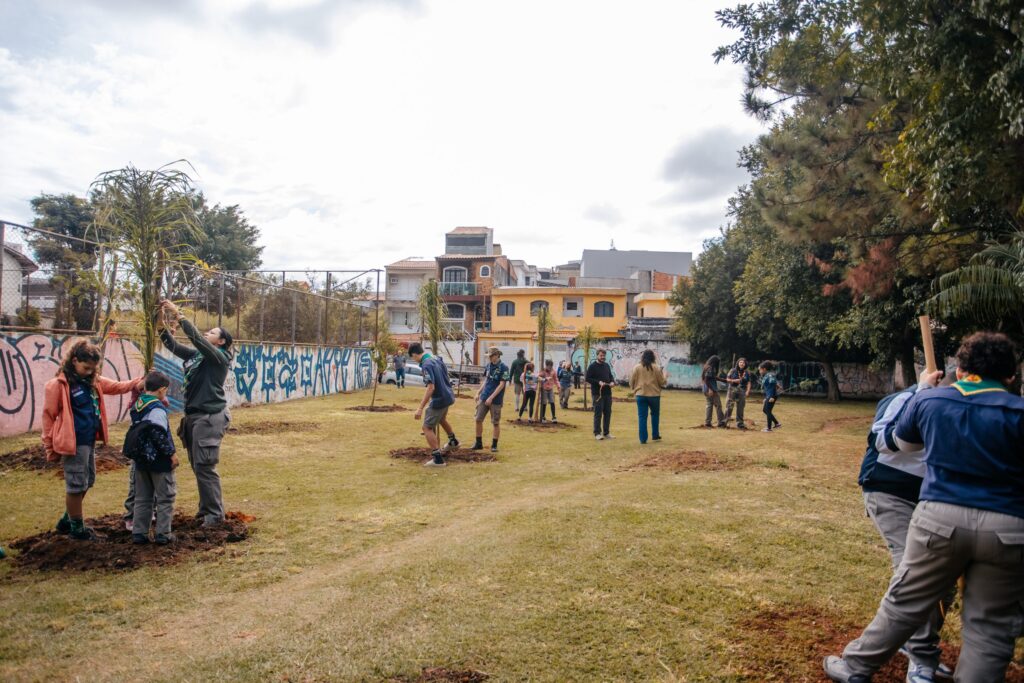 Campanha ‘Junho Verde’ em São Bernardo promove ação sustentável com crianças de projeto social da região do Taboão
