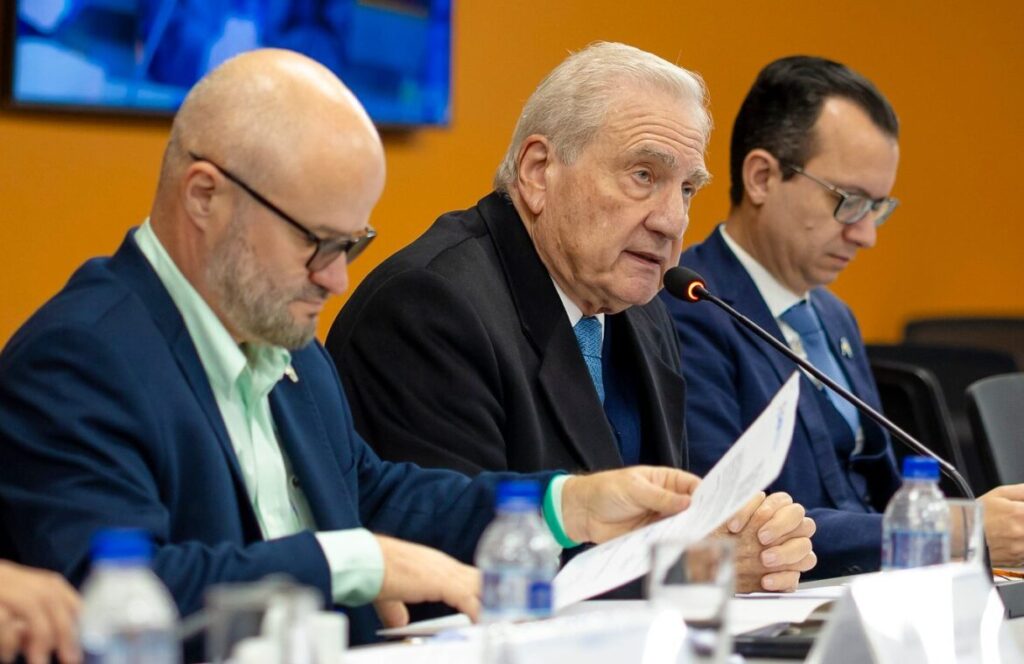 Associações comerciais pedem reajuste à totalidade do Simples Nacional – Sistema FENACON