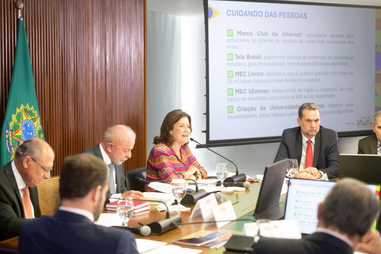 “Seguir garantindo que cada brasileiro receba benefícios das nossas políticas públicas”, afirma Miriam Belchior durante balanço de entregas