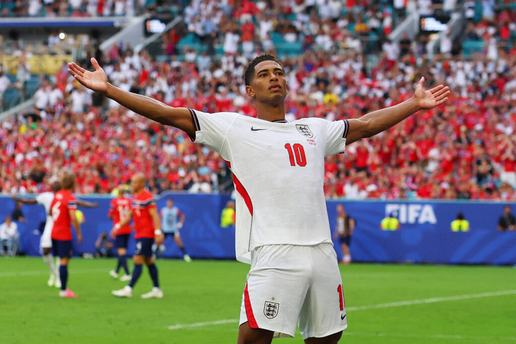 Bellingham brilha na Copa e vira herói na imprensa inglesa - 11/07/2026 - Esporte