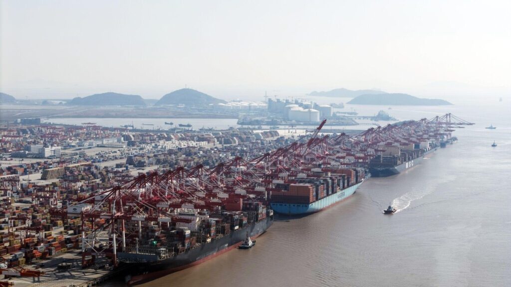 Exportações da China disparam em junho e superam expectativas do mercado