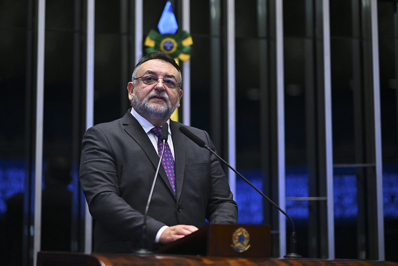 Reynaldo Lima defende negociação coletiva como caminho para modernizar as relações de trabalho em audiência no Senado – Sistema FENACON