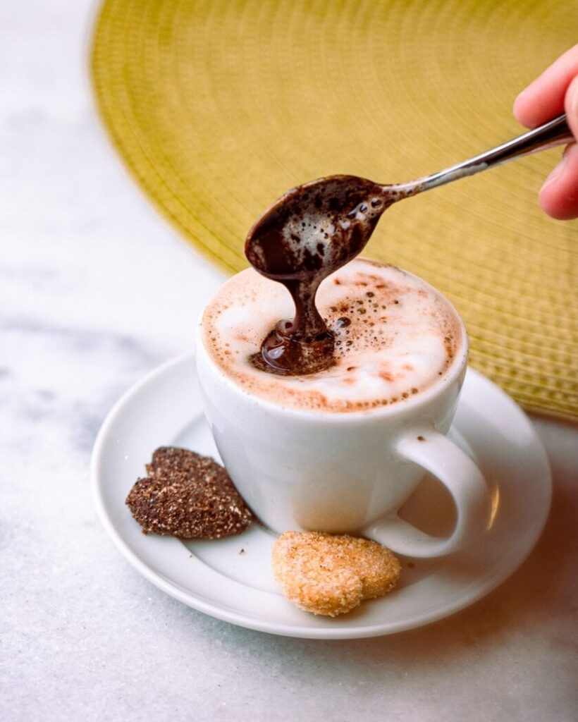 5 lugares para tomar chocolate quente cremoso em São Paulo neste inverno