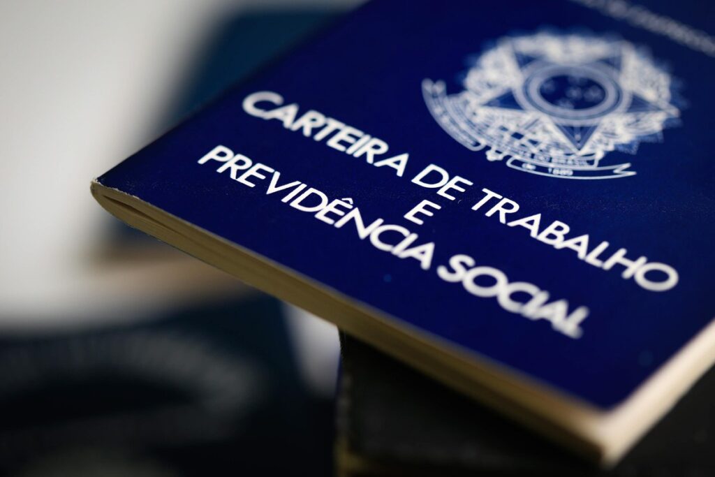 Demissão por justa causa: entenda quando pode acontecer, quais faltas a CLT prevê e quais direitos o trabalhador perde | Legislação