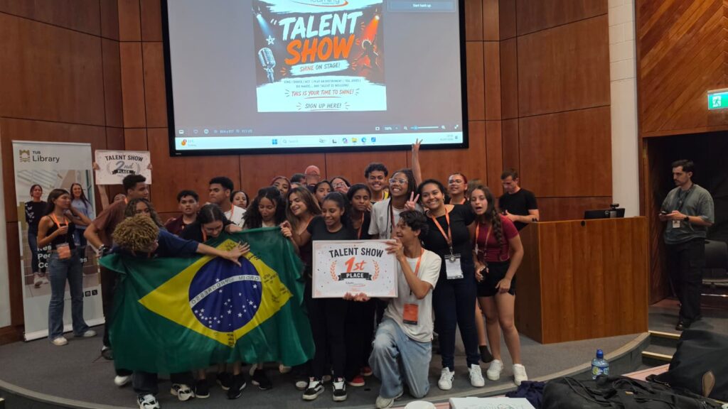 Estudantes do Conecta São Bernardo brilham em show de talentos na Irlanda