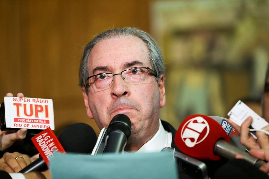 Decisão do STF aponta que Eduardo Cunha usou deputado para direcionar emendas