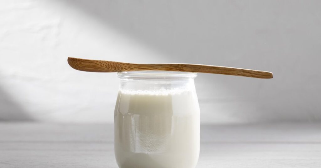 Iogurte natural: leia o rótulo para não cair em ciladas