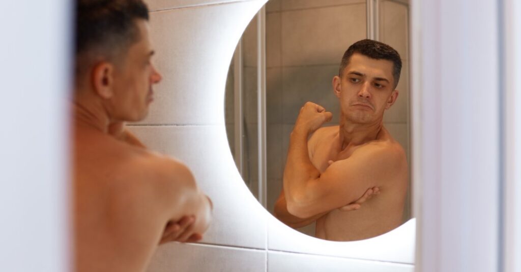 Dia do Homem: conheça o “Looksmaxxing”, trend estética masculina que oferece riscos à saúde